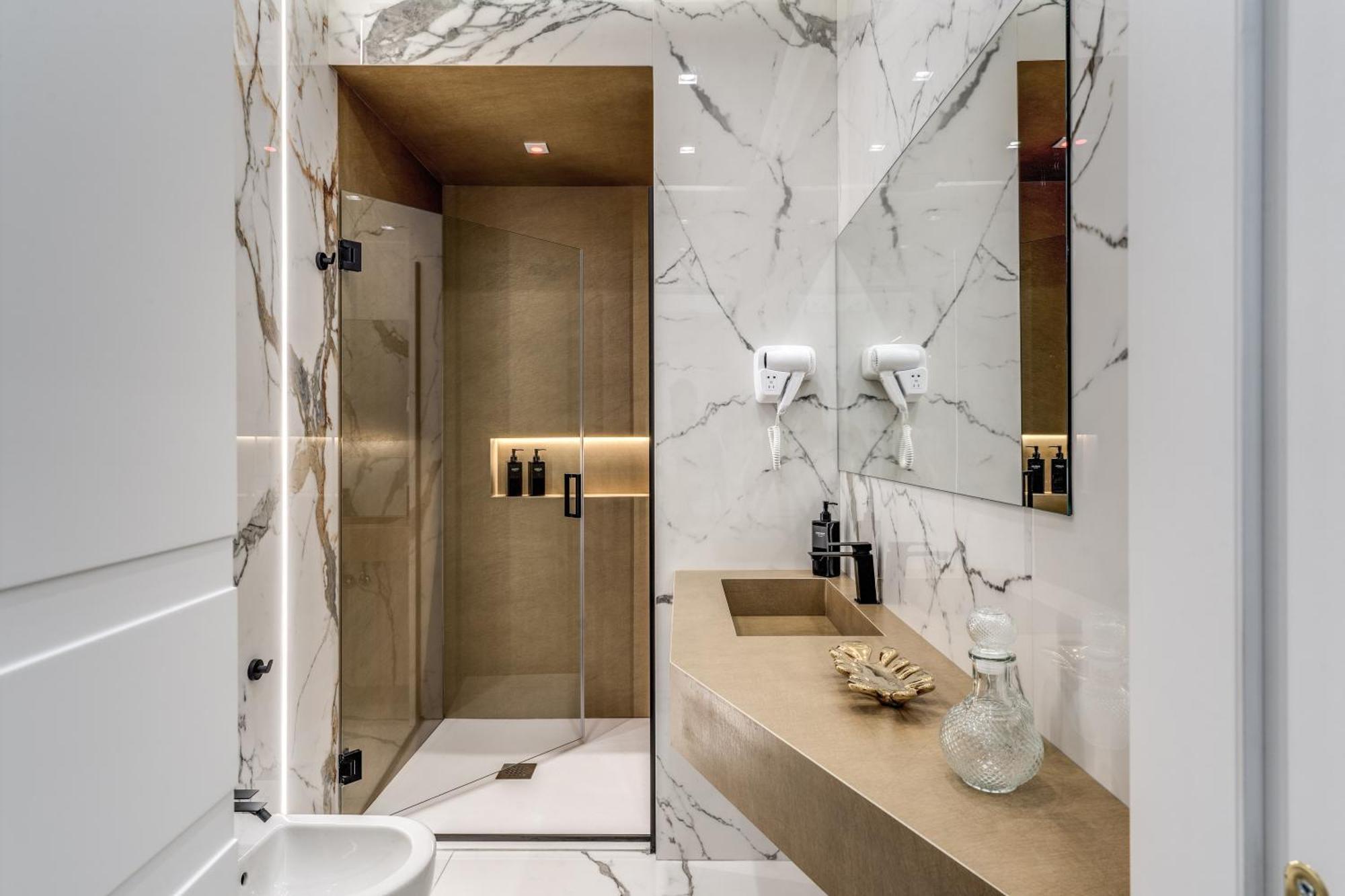 Atarooms Suites Napoli ภายนอก รูปภาพ