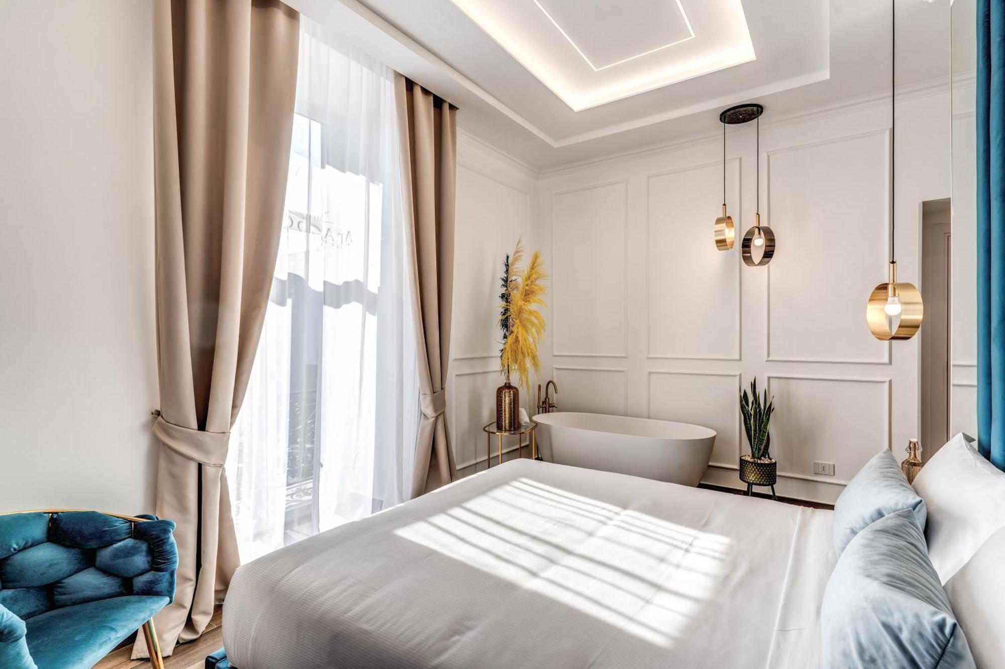 Atarooms Suites Napoli ภายนอก รูปภาพ