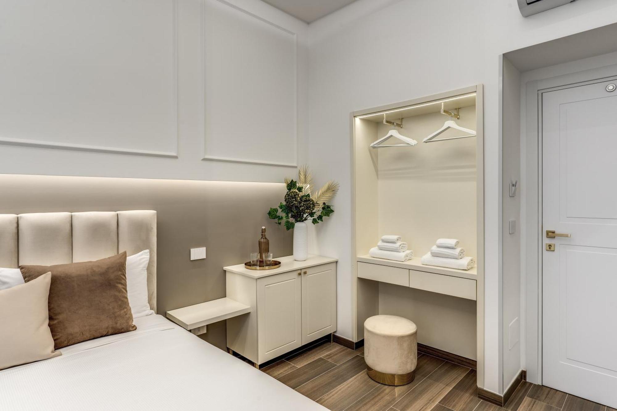 Atarooms Suites Napoli ภายนอก รูปภาพ