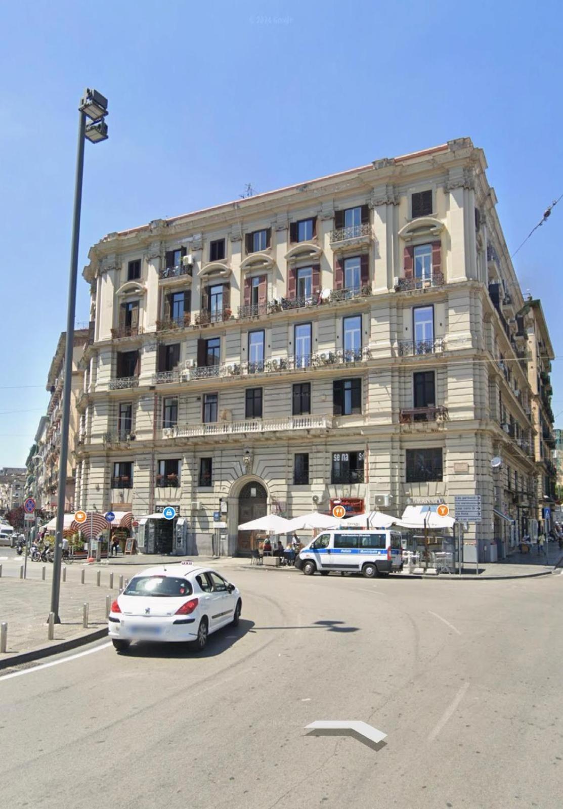 Atarooms Suites Napoli ภายนอก รูปภาพ